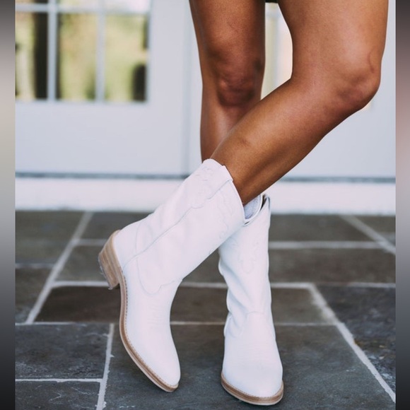 Steve Madden Shoes - white cowboy boots Steve Madden